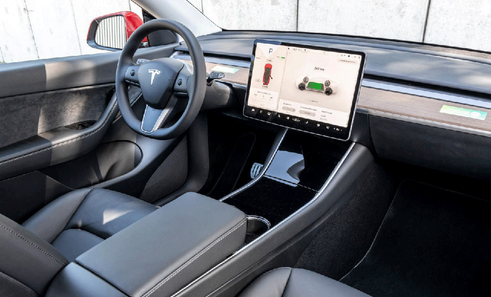 نمایشگر راننده خودروی تسلا مدل Y 2021
